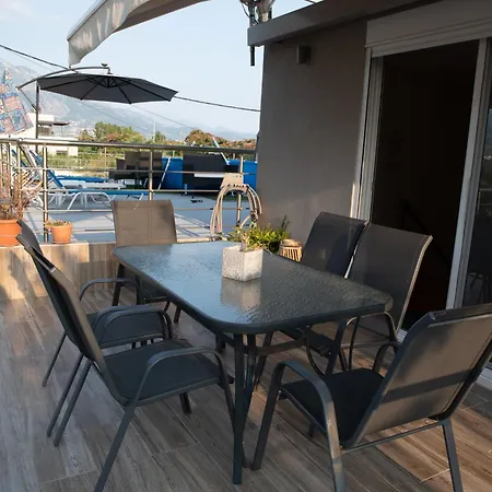 Апартаменты Red Harmony By The Sea Pool And Balcony *