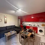 Apartamento Red Harmony By The Sea Pool And Balcony Calamata