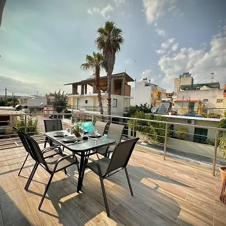 Red Harmony By The Sea Pool And Balcony