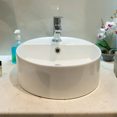 Red Harmony By The Sea Pool And Balcony *