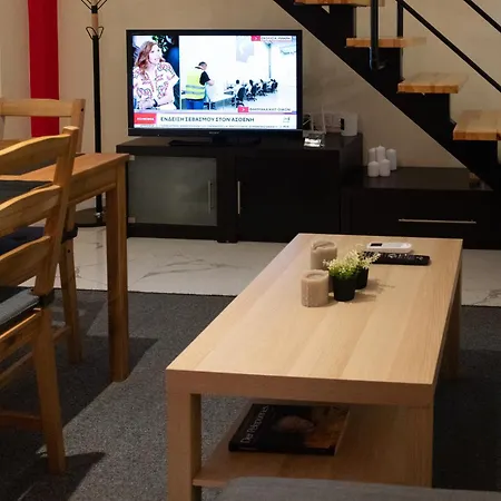 Red Harmony By The Sea Pool And Balcony *