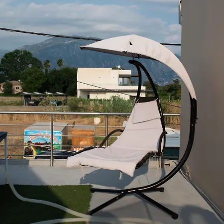 Red Harmony By The Sea Pool And Balcony Appartamento Kalamata