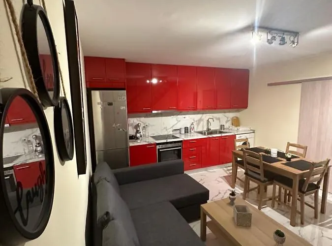 Red Harmony By The Sea Pool And Balcony