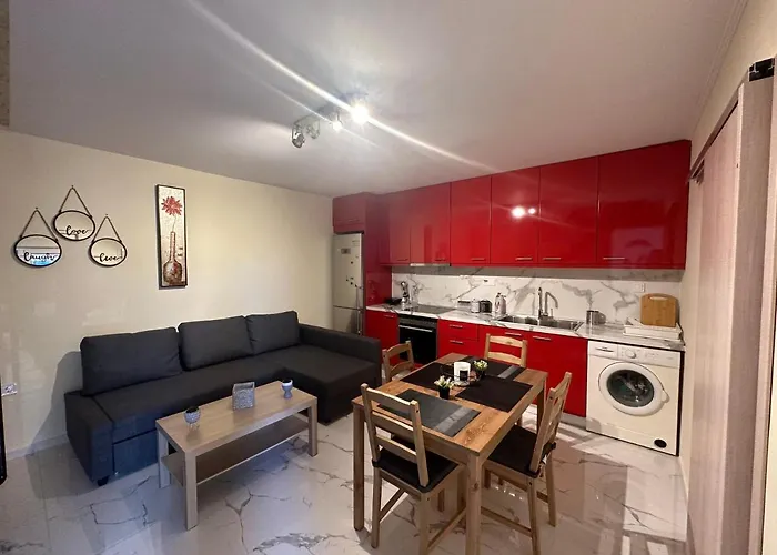 Apartamento Red Harmony By The Sea Pool And Balcony Kalamata