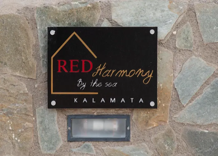 아파트 Red Harmony By The Sea Pool And Balcony 칼라마타