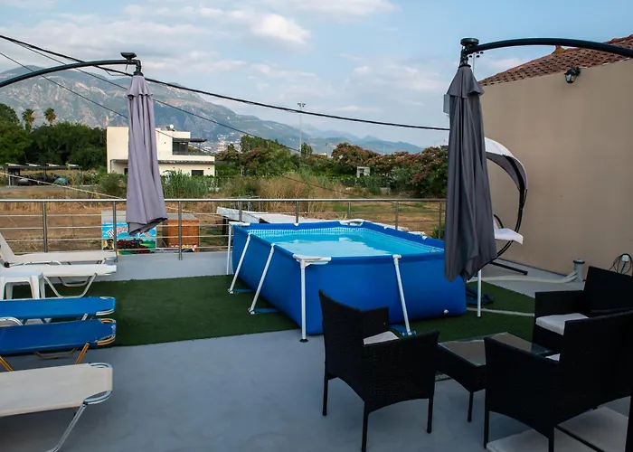 Red Harmony By The Sea Pool And Balcony * Kalamata